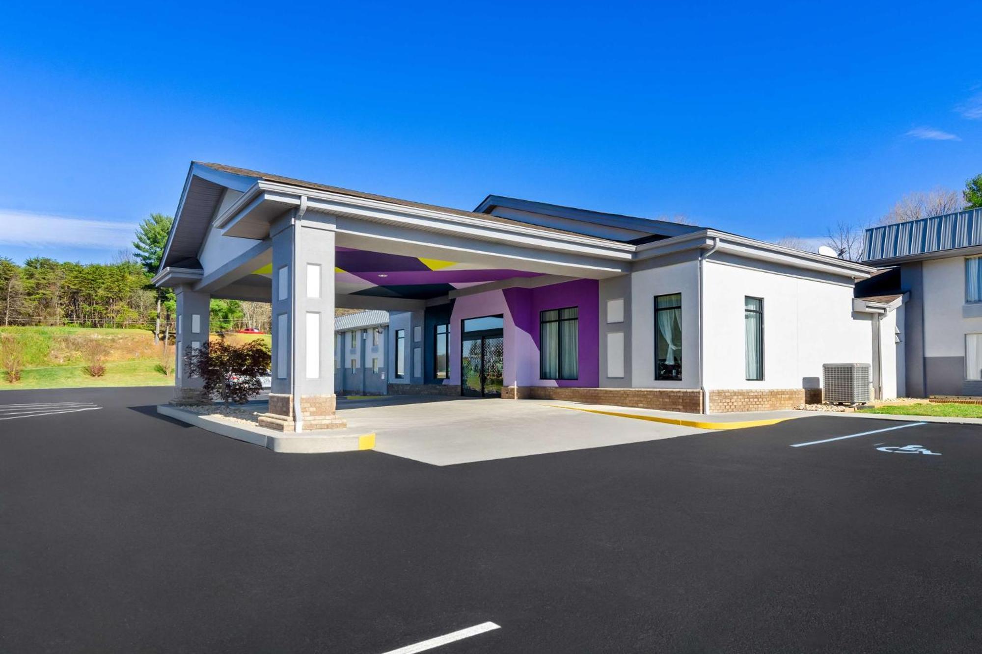 Spark By Hilton Daleville Roanoke North Εξωτερικό φωτογραφία