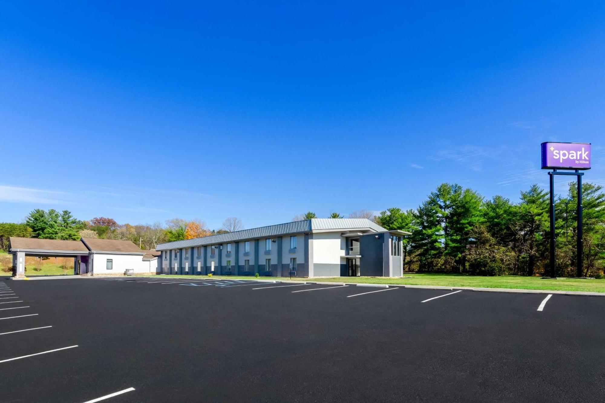 Spark By Hilton Daleville Roanoke North Εξωτερικό φωτογραφία